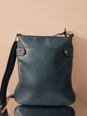 Jules+ James Women's Teal Crossbody Bag - Stylish Everyday Shoulder Bag